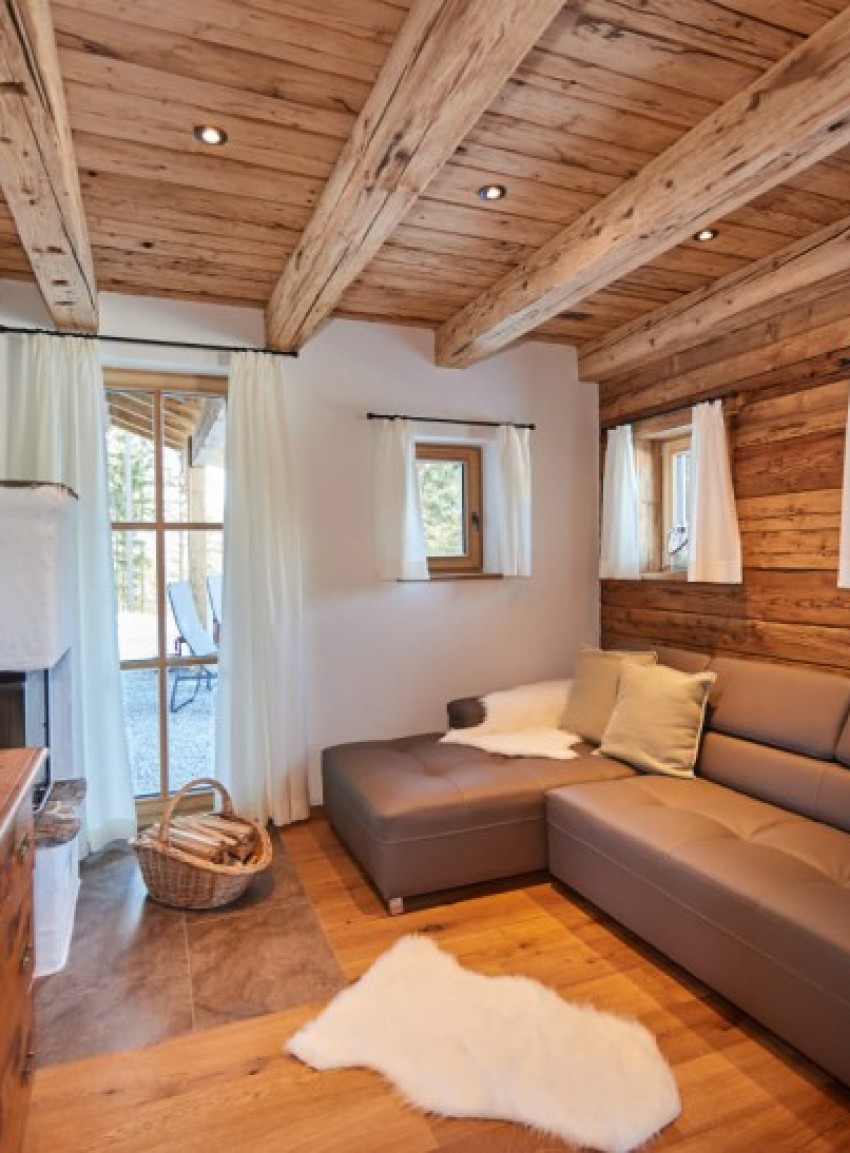 Couch und Terrassenausgang