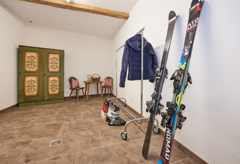 Großer Ski- und Schuhkeller