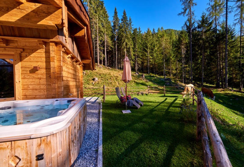 Whirlpool im privaten Garten