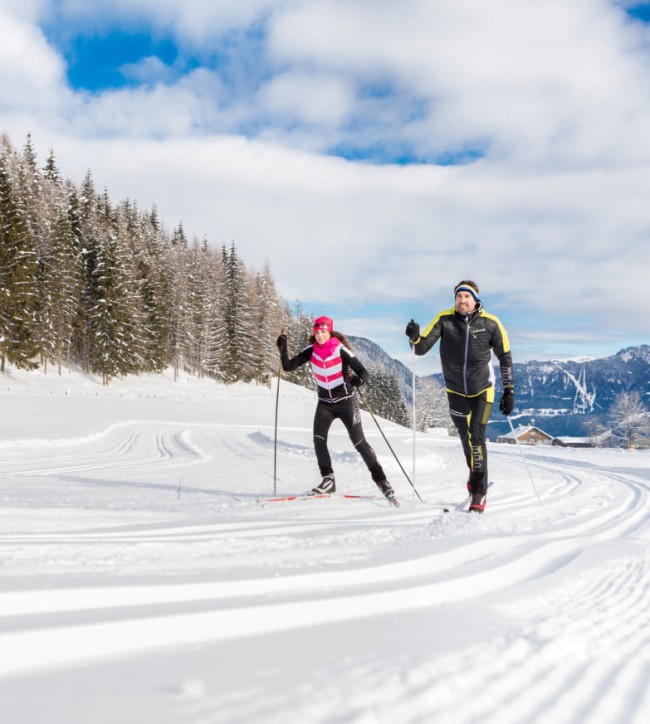 Langlaufen auf aussichtsreichen Höhenloipe in St. Martin am Tennengebirge © Bernhard R. Moser Photography | Tourismusverband St. Martin
